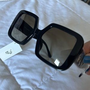 Tory Burch black womens sunglasses brand new never worn